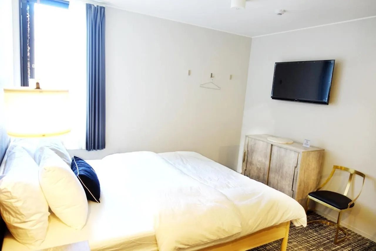 The Barn Tokyo Hotel 3*,